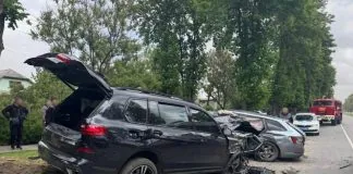 У Переяславі сталася смертельна ДТП за участю двох неповнолітніх Місце ДТП в Переяславі на перехресті вулиць Богдана Хмельницького та Борисівське Поле 29 травня 2026 року.