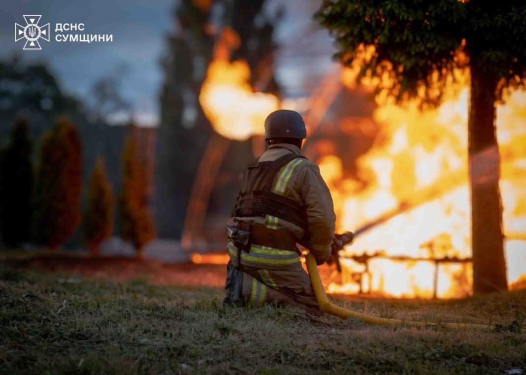 photo_2026-05-30_09-07-13 Firefighters eliminate the consequences of shelling in Shostka, Sumy region