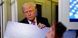 Сенат США виступив проти фінансування бального залу Трампа Сенат США блокує фінансування залу Трампа