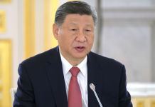 Xi Jinping speaks of risks for Putin