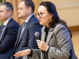 Українців 50+ масово повертають на роботу Свириденко запускає програму для людей 50+