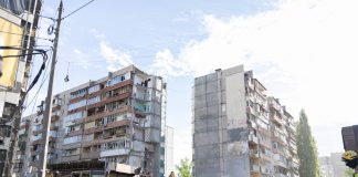 Російський ракетний удар по Дарницькому району Києва