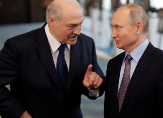 Політичний шпагат на Валдаї: чому Путін «не помічає» Крим, а Лукашенко веде гру на виживання Олександр Лукашенко під час розмови з Володимиром Путіним.