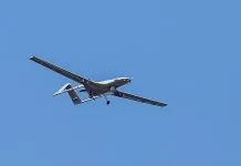 Безпілотник на тлі московського неба під час атаки дронів 20 червня
