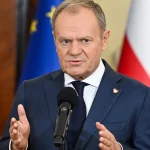 Donald Tusk urges Volodymyr Zelenskyy to seek a way out of tension over the
