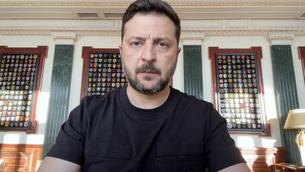 Президент України Володимир Зеленський під час звернення до народу.