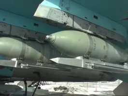 Російський винищувач РФ з керованими авіабомбами.