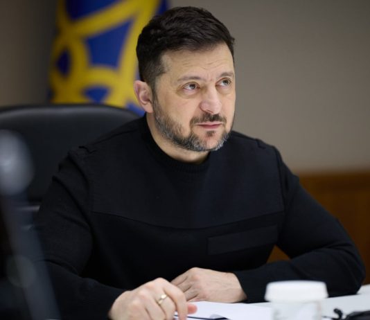 Зеленський попереджає про небезпеку з Білорусі для України Зеленський на пресконференції обговорює загрози з Білорусі