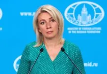 Росія вибухнула заявами після рішення Зеленського щодо російської мови Офіційна представниця Міністерства закордонних справ Росії Марія Захарова під час публічного виступу коментує рішення України щодо російської мови