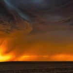 A storm «monster» at sunset: an incredible supercell has been captured on camera in the US