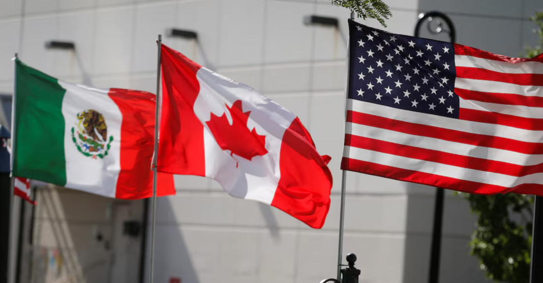 Перегляд USMCA. Прапори США, Мексики та Канади