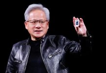 Чип Nvidia RTX Spark на материнській платі ноутбука під час презентації на Computex у Тайбеї.