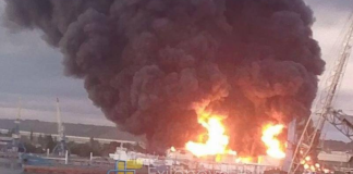 Атака дронів у Севастополі, пожежі в портах Криму.