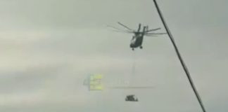 Installation of the Pantsir-SMD-E system on the roof of a skyscraper in Moscow using a Mi-26 helicopter