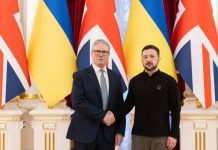 Starmer gathers Zelensky, Macron and Merz after Putin's refusal Kier Starmer meets with Vladimir Zelensky in London.