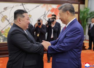 Chinese President Xi Jinping at an official reception in Pyongyang with North Korean leader Kim Jong-un