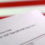 Федеральний суд США скасував $100 000 збір за візи H-1B