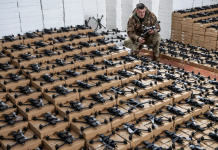 Artificial intelligence is radically changing the rules of war A Ukrainian soldier is inspecting a consignment of FPV drones prepared for use on the front line.