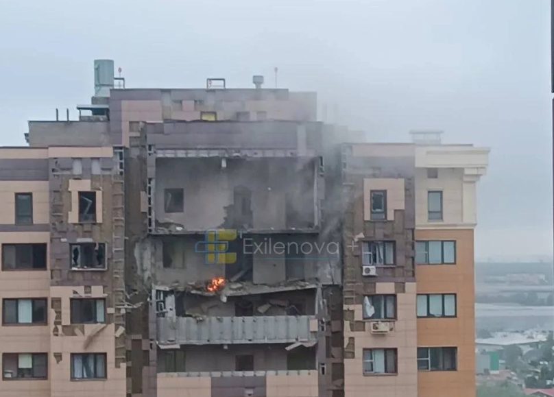 Screenshot_1 Пожежа та дим над багатоповерхівкою в Москві після влучання безпілотника