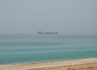 The US has carried out air strikes on Iranian military targets in the Strait of Hormuz.