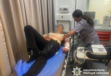 В Запоріжжі під час обшуку стався озброєний напад на поліцейських Поранений поліцейський в лікарні