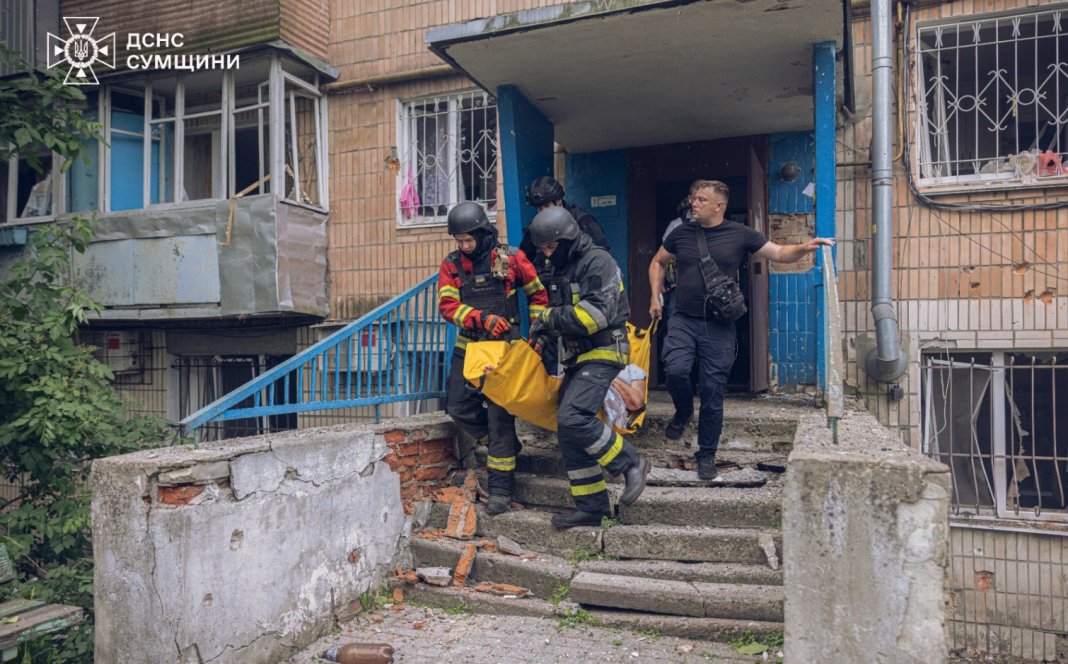 Destruction of a residential building in Sumy following a Russian attack