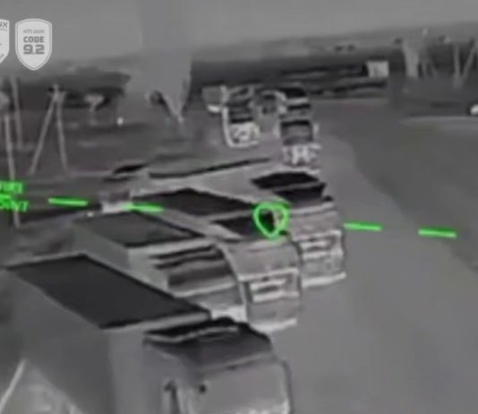 Український ударний безпілотник FP-2 під час атаки на логістичні об’єкти у Криму