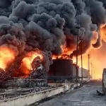 «Вогняне кільце» навколо НПЗ: як удари ЗСУ створюють паливний голод у Росії