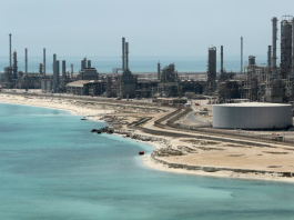 Гелікоптер Saudi Aramco, що розбився в Саудівській Аравії, біля Рас-Танури.