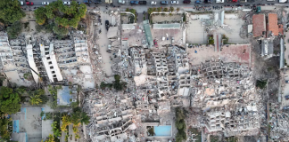 Earthquake in Venezuela: death toll nears 1,500 Earthquake in Venezuela: damage in La Guaira state.