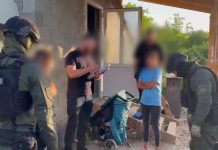 Transcarpathian prosecutor's office exposes mother who broadcast porn with minor Law enforcement officers seize evidence during a search in the case of broadcasting pornography with a minor in Zakarpattia.