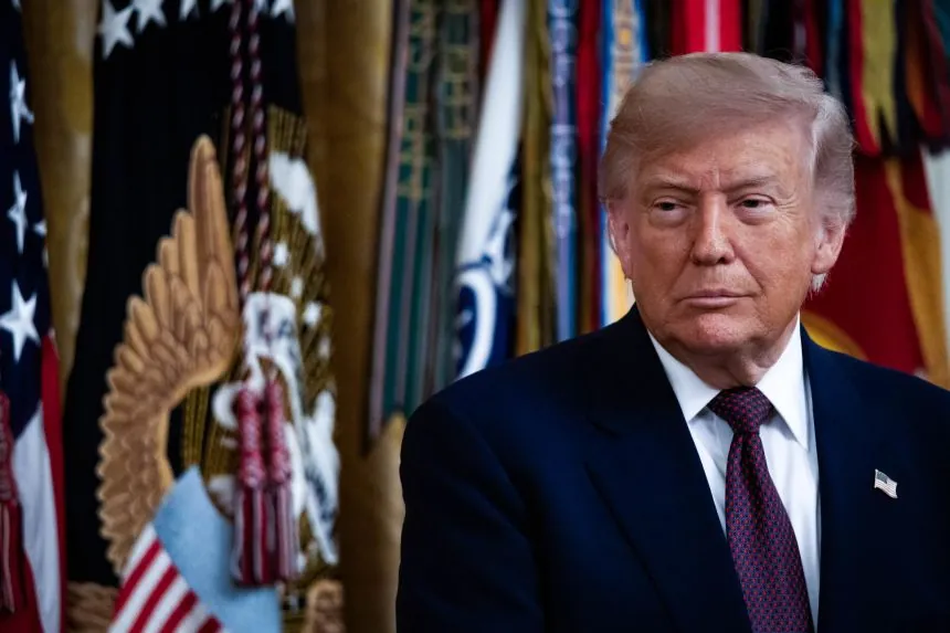 Президент США Дональд Трамп під час прес-конференції про санкції проти Ірану. Президент США Дональд Трамп під час прес-конференції про санкції проти Ірану.