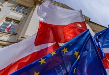 Польща та Німеччина обмежують тимчасовий захист для українських чоловіків Прапори польщі та ЄС