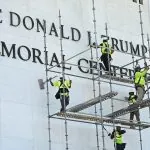 Суд зобов’язав прибрати ім’я Трампа з фасаду Кеннеді-центру у Вашингтоні