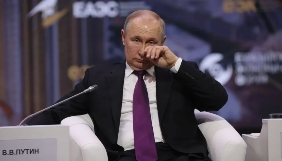 Володимир Путін під час прес-конференції про нові пропозиції щодо війни в Україні.