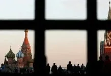 У Росії назріває бунт: соратники Путіна заговорили про колапс країни Вид на Кремль і Собор Василія Блаженного в Москві на тлі дискусій про внутрішньополітичну ситуацію та настрої в Росії.