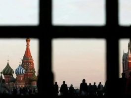 У Росії назріває бунт: соратники Путіна заговорили про колапс країни Вид на Кремль і Собор Василія Блаженного в Москві на тлі дискусій про внутрішньополітичну ситуацію та настрої в Росії.