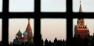 У Росії назріває бунт: соратники Путіна заговорили про колапс країни Вид на Кремль і Собор Василія Блаженного в Москві на тлі дискусій про внутрішньополітичну ситуацію та настрої в Росії.