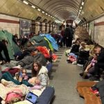 Can I take tents and mattresses on the subway during an alarm