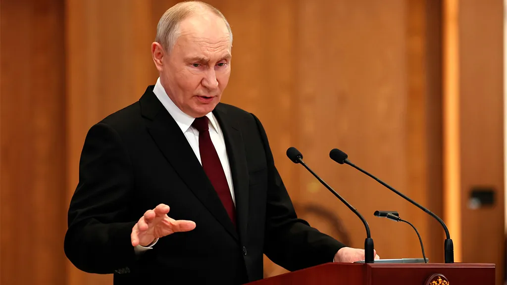 Володимир Путін під час виступу заявляє про контроль над Донбасом і можливість переговорів з Україною.
