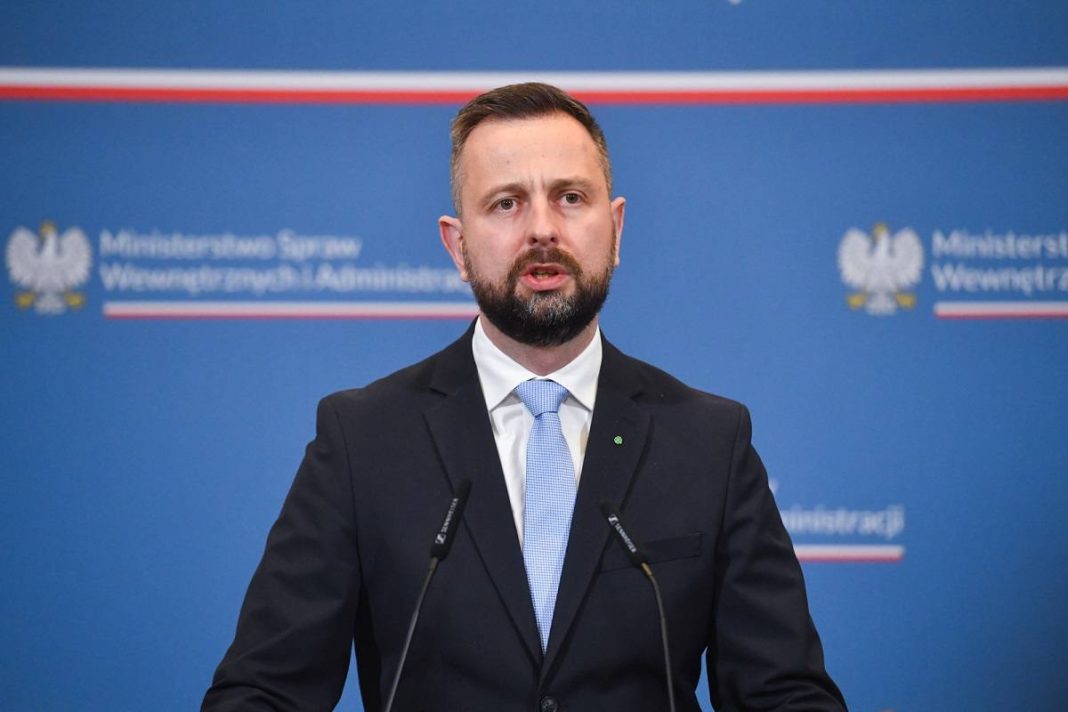 Polish Defence Minister Wladyslaw Kosiniak-Kamysh speaking at a press conference.