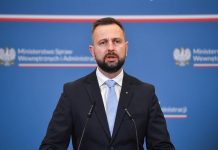 Polish Defence Minister Wladyslaw Kosiniak-Kamysh speaking at a press conference.