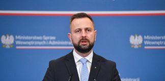 Polish Defence Minister Wladyslaw Kosiniak-Kamysh speaking at a press conference.