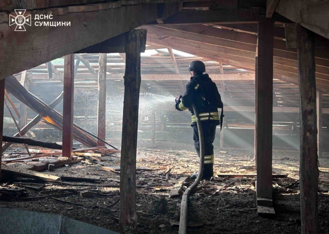 photo_2026-06-07_10-20-32 Firefighter eliminates fire after shelling in Sumy region