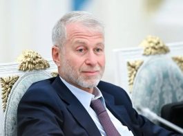Закулісні переговори? Зеленський звернувся до Путіна через Абрамовича Роман Абрамович під час зустрічі в Києві у травні 2026 року