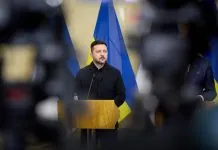 Зеленський підтвердив продовження атак на РФ Володимир Зеленський під час пресконференції в Таллінні заявляє про стратегію України у війні та захисті Балтії від дронів.