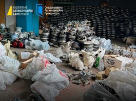 НАБУ викрило схему на 350 млн грн із запчастинами для бронетехніки Вилучені запчастини до бронетехніки у справі про масштабне розкрадання на Харківщині
