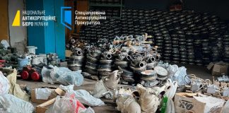 Вилучені запчастини до бронетехніки у справі про масштабне розкрадання на Харківщині