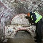У Туреччині виявили рідкісну фреску Ісуса Христа без бороди у гробниці ІІІ століття