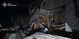 Внаслідок нічного обстрілу Запоріжжя постраждали двоє людей та горіла АЗС Наслідки обстрілу Запоріжжя 19 червня 2026 року